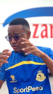 KAMWE AWAJIBU WANAOBEZA MEDIA TOUR: Meneja Habari na Mawasiliano wa Yanga SC, Ally Kamwe amesema yeye kawaida yake ni kupania ja…