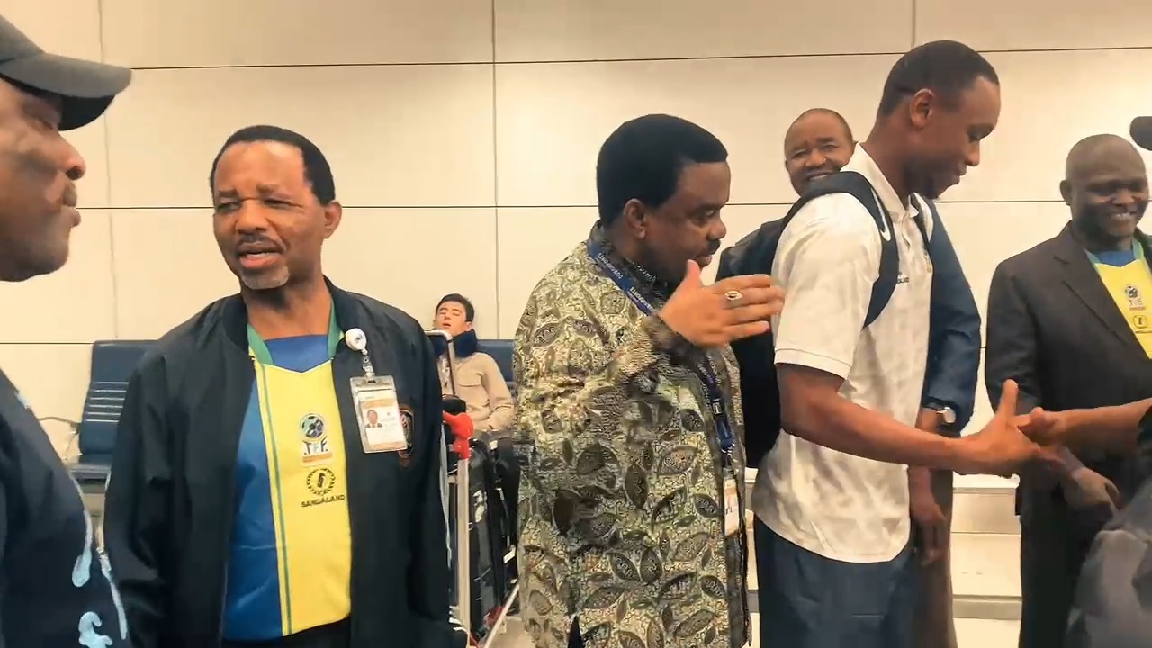 KUTOKA DUBAI: Tazama namna Balozi wa Tanzania katika Umoja wa Falme za Kiarabu (UAE) Luten Jenerali Mstaafu Yacoub Mohammed aliv...