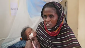 ‘Siwezi kumudu kuwaokoa pacha wote wawili’: Vita vya Sudan vilivyomwacha mama akichagua uhai wa mtoto