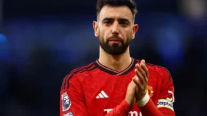 Tetesi za soka Ulaya Ijumaa: Man United wanataka £40m kumruhusu Bruno Fernandes kuondoka