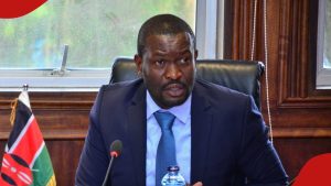 Edwin Sifuna asema anafanya makini sana kuhusu chakula chake, hali ovyo tena: “Nabeba chakula”