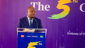 Minister calls for stronger political cooperation