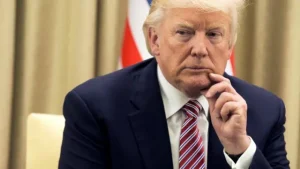 Trump asema ameshangazwa na Wairani kulia katika mazishi ya Khamenei