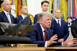 Trump ‘asitisha’ mashambulizi dhidi ya Iran, Tehran ikisema mazungumzo yake na Muscat ‘yana tija’