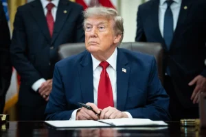 Trump threatens to bomb bridges and power plants unless Iran resumes talks